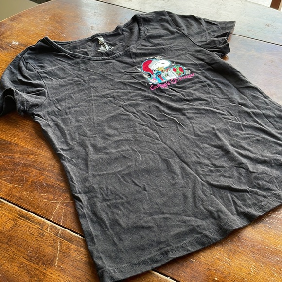Peanuts Snoopy Christmas t-shirt. Juniors size large - Picture 4 of 5